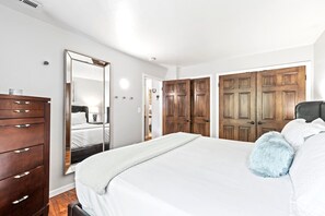 1 bedroom, iron/ironing board, free WiFi, bed sheets