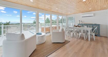 Welcome to COASTAL SERENITY - Your Ultimate Beachfront Escape!