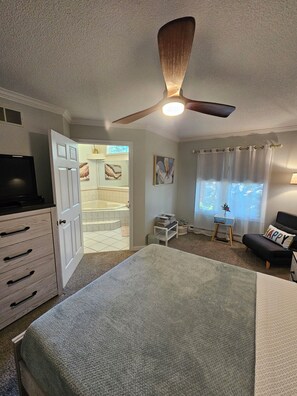 3 habitaciones, tabla de planchar con plancha, wifi y ropa de cama