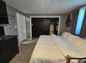 3 bedrooms, WiFi, bed sheets