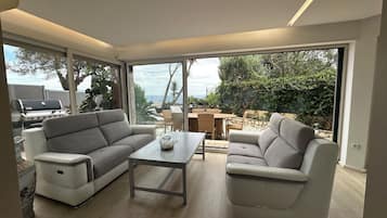 Älytelevisio, videopelejä, tulostin