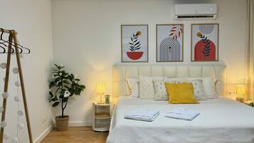 2 Schlafzimmer, Schreibtisch, Bügeleisen/Bügelbrett, kostenloses WLAN