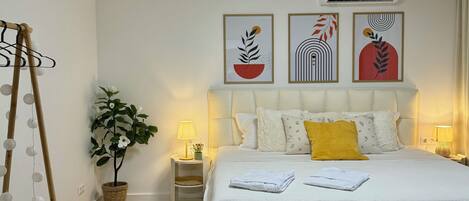 2 bedrooms, desk, iron/ironing board, free WiFi