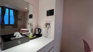 Standard Double Room, City View | Premium bedding, free minibar items, blackout drapes, soundproofing - Hotel Regen (Seoul)