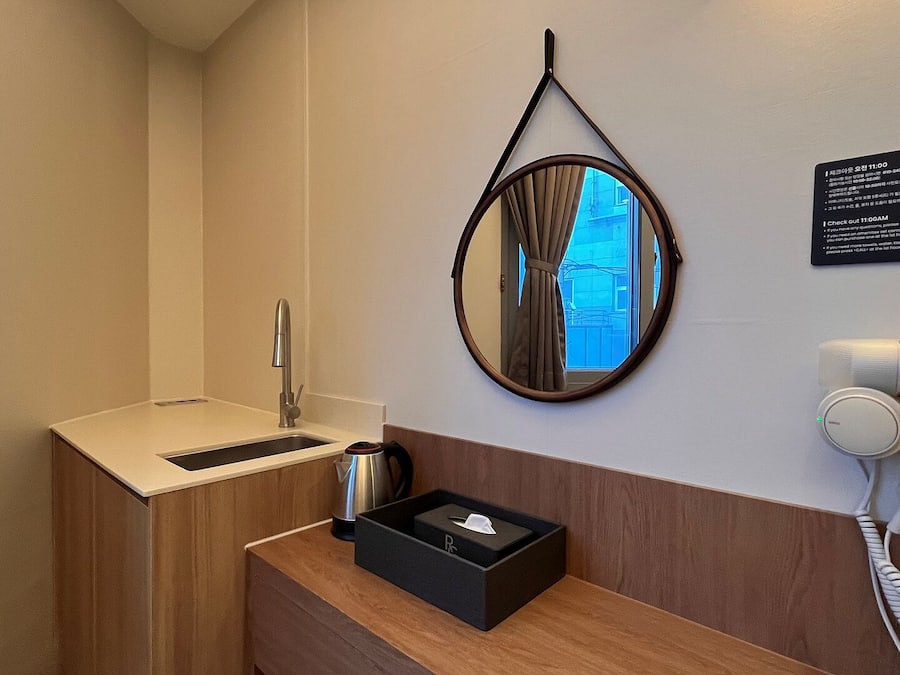 Quarto família | Roupas de cama premium, frigobar (abastecido com alguns itens grátis)