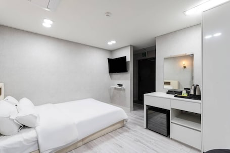 Ropa de cama de alta calidad y artículos del minibar gratis
