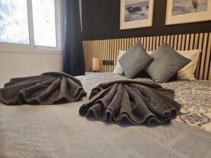 1 bedroom, iron/ironing board, free WiFi, bed sheets - Symphony Sunrise, sea views (Torremolinos)