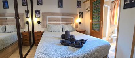 1 chambre, fer et planche à repasser, Wi-Fi gratuit, draps fournis