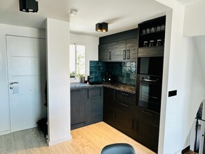 Kühlschrank, Mikrowelle, Ofen, Toaster