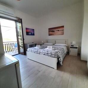 Chambre Double ou avec lits jumeaux, vue mer | Wi-Fi gratuit
