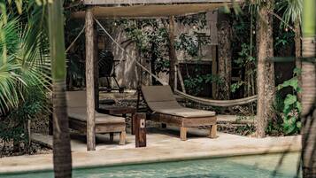 Outdoor pool, open 8:00 AM to 9:00 PM, pool umbrellas, pool loungers