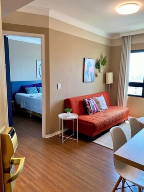 Ap. Lux 4 - APT 3015 | Vardagsrum | Tv och printers