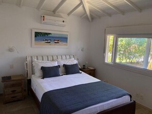 5 chambres, fer et planche à repasser, Wi-Fi, draps fournis