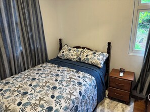 2 chambres, fer et planche à repasser, Wi-Fi, draps fournis