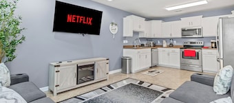 ✦Grand Twin Oasis 6BR Near Beach & Attractions◇