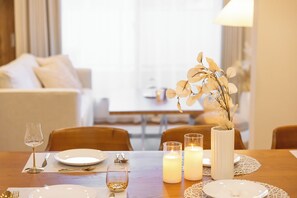 Premium House, 3 Bedrooms, Non Smoking, Kitchen | Dining room