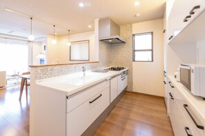 Casa Premium, 3 habitaciones, no fumadores, cocina | Cocina privada | Hervidor eléctrico y tostadora