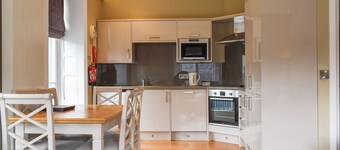 3 bedroom accommodation in Aberystwyth