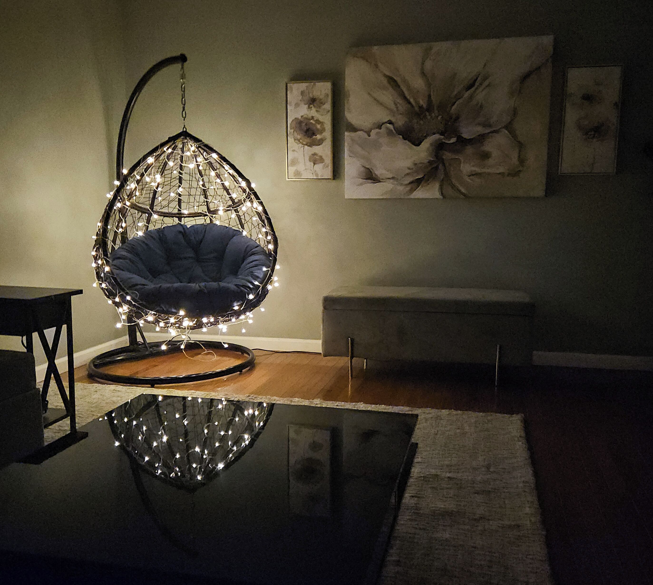 Smart-tv, een open haard en videospelletjes