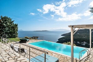 Pool - Villa Sapfo - Two Bedroom Villa, Sleeps 5 (Lefkada)