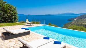 Pool - Villa Sapfo - Two Bedroom Villa, Sleeps 4 (Lefkada)