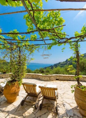 Terrace/patio - The Olive Press  Agni Bay (Kentroma)