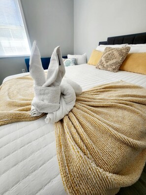 4 bedrooms, iron/ironing board, free WiFi, bed sheets