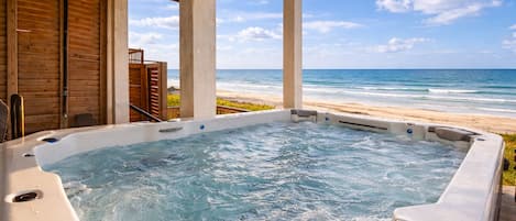 Baignoire à remous extérieure