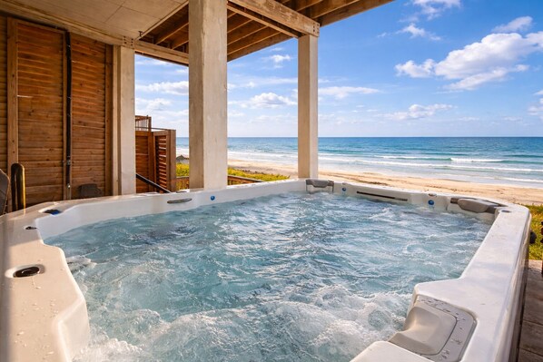 Outdoor spa tub