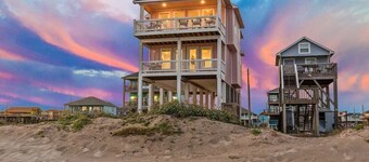 Swimspa | Beachfront | Sleeps 12