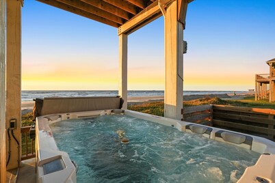 Swimspa | Beachfront | Sleeps 12