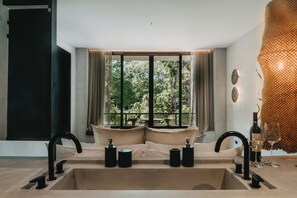 Canopy Suite + Private Balcony