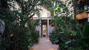 Enceinte de lâhĂ©bergement