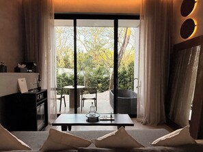 Esh One Bedroom Villa + Exterior Bathtub | Premium bedding, Tempur-Pedic beds, minibar, in-room safe - Esh Hotel & Spa (Nosara)