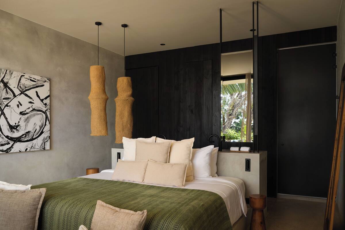 Canopy Suite + Private Balcony | 고급 침구, 템퍼페딕 침대, 미니바, 객실 내 금고