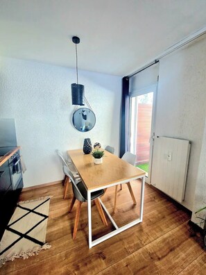 Comfort Apartment, Balcony | Private kitchen