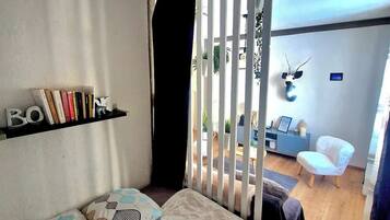 Comfort Apartment, Balcony | 1 bedroom, free WiFi, bed sheets