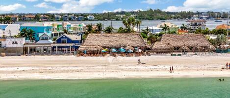 Beach nearby, sun loungers, beach towels