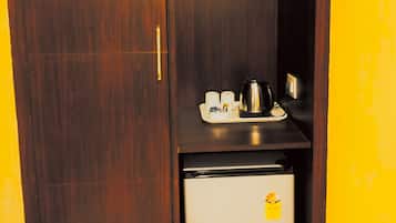 Superior Double or Twin Room | Desk, iron/ironing board, free WiFi