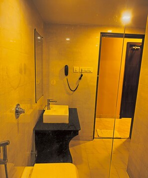 Habitació doble o amb dos llits individuals superior | Escriptori, planxa i posts de planxar i wifi gratuïta