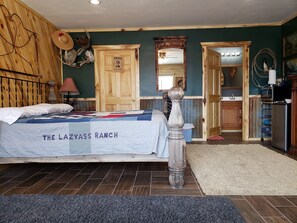 2 bedrooms, iron/ironing board, WiFi, wheelchair access