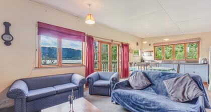Pukeko Cottage - Marlborough Sounds Retreat
