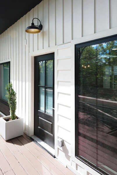 The Artisan - An Atelier in Nature's Canopy