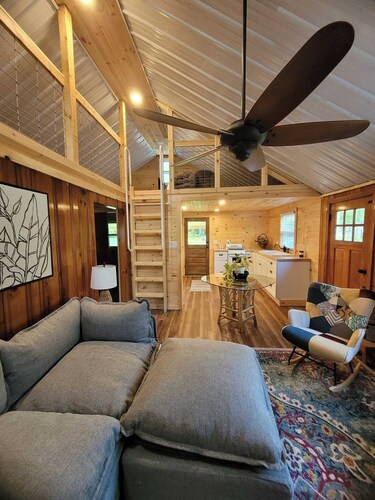 Keepsake by the Lake - Newly renovated 1 bedroom cozy cottage