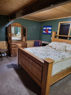 2 bedrooms, iron/ironing board, WiFi, bed sheets - The Lazy Ass Ranch The Guest House (Panguitch)