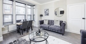 Interior - 2 bed modern apartment by luxiety stays (Southend on sea)