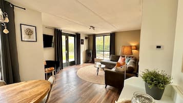 Een smart-tv en een open haard