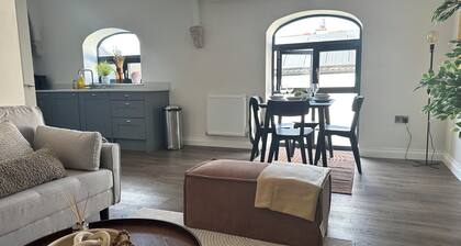 Charming 2-bedroom duplex apartment with WiFi in charming Norwich