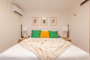 1 habitación, tabla de planchar con plancha, wifi y ropa de cama