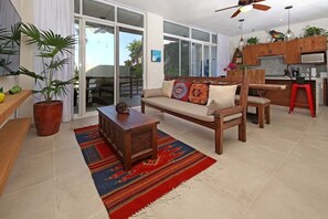 Smart TV, DVD player - Casa Malinche-Sayulita Condo @ Monterosa -2BD, 2BA (Sayulita)